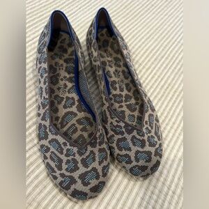 Rothys The Flat Women's Size 12 US Grey Stone Snake Round Toe Slip on Shoes